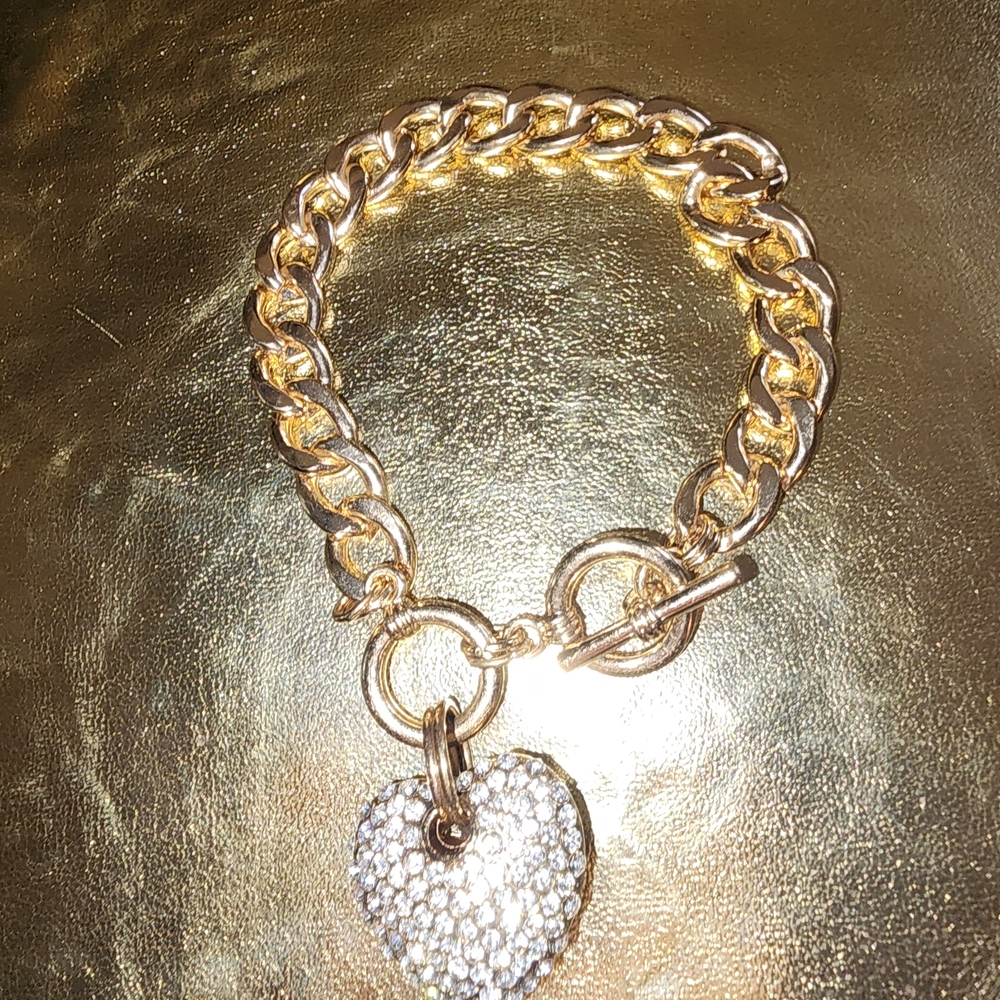 Radiant Gold Heart Bracelet Chain  with Pave Heart Charm Approx. 8" Approx.